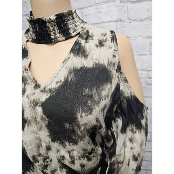 VENUS S BLACK BEIGE MOCK NECK COLD SHOULDER SMOCKED WAIST PEPLUM V-NECK L/S TOP - Picture 13 of 16